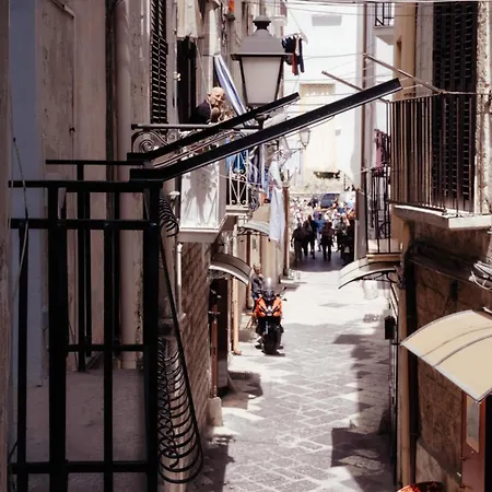 Maison Vittoria Alojamento de Acomodação e Pequeno-almoço Bari