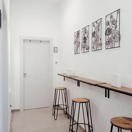 Guesthost - Maison Vittoria Comfortable And Отель типа 