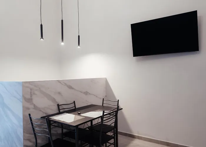 Guesthost - Maison Vittoria Comfortable And Bed & Breakfast 3*