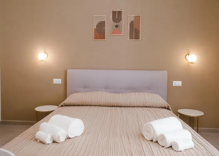 Guesthost - Maison Vittoria Comfortable And Bed & Breakfast