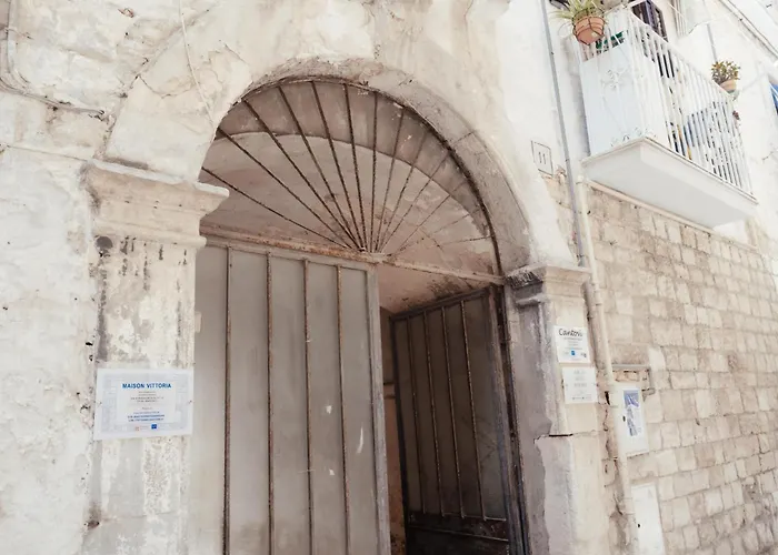 Bed & Breakfast Guesthost - Maison Vittoria Comfortable And 3*